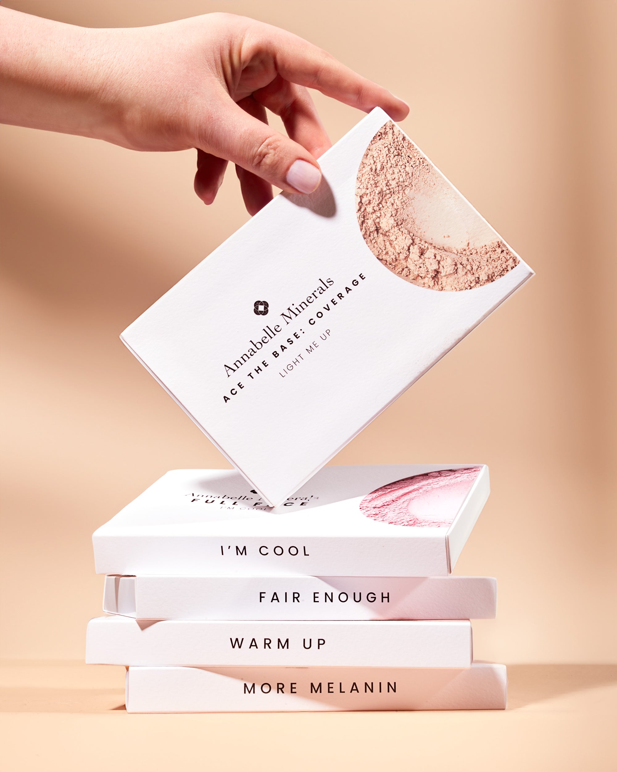 Najděte si svůj perfektní odstín – ACE THE BASE: COVERAGE – Sada mini make-upů More Melanin